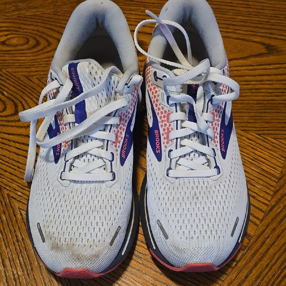 Brooks Ghost Size 8.5